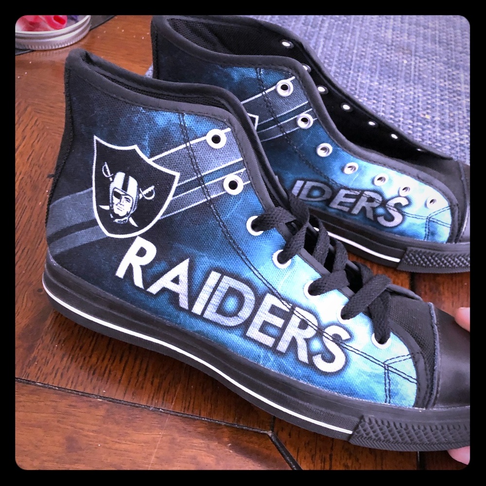 Raiders shoes